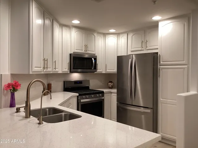 $565,000 | 5350 East Deer Valley Drive, Unit 2435, Phoenix, AZ 85054