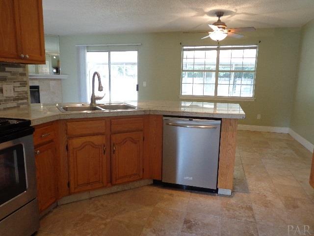 6942 Cedar Ridge Circle Milton, FL 32570 - Photo 12 of 36 Gallery Image 12