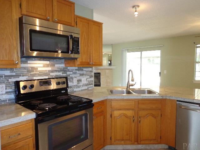 6942 Cedar Ridge Circle Milton, FL 32570 - Photo 14 of 36 Gallery Image 14