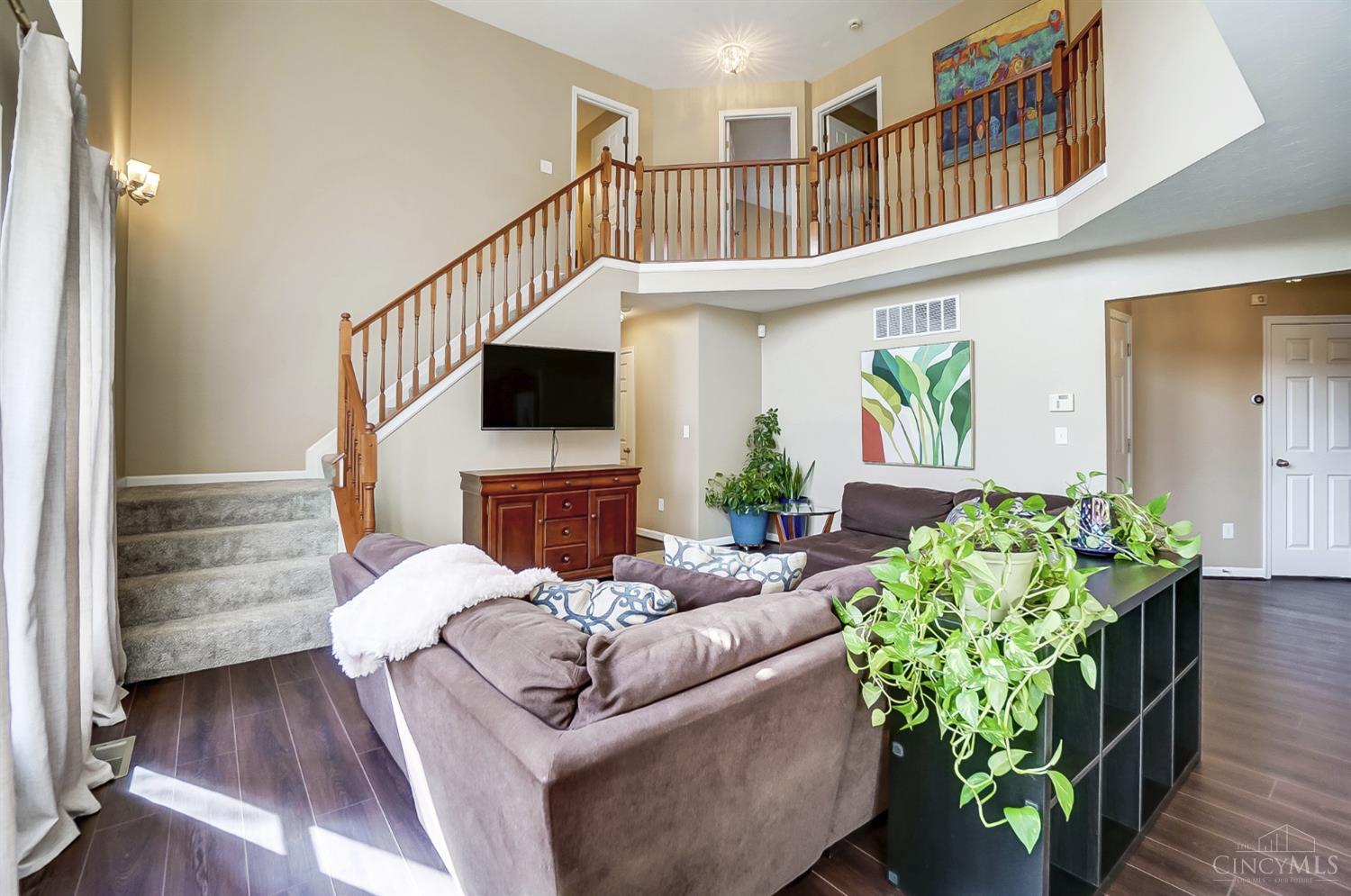 4662 Riley Lane Cincinnati, OH 45227 - Photo 10 of 73 Gallery Image 10