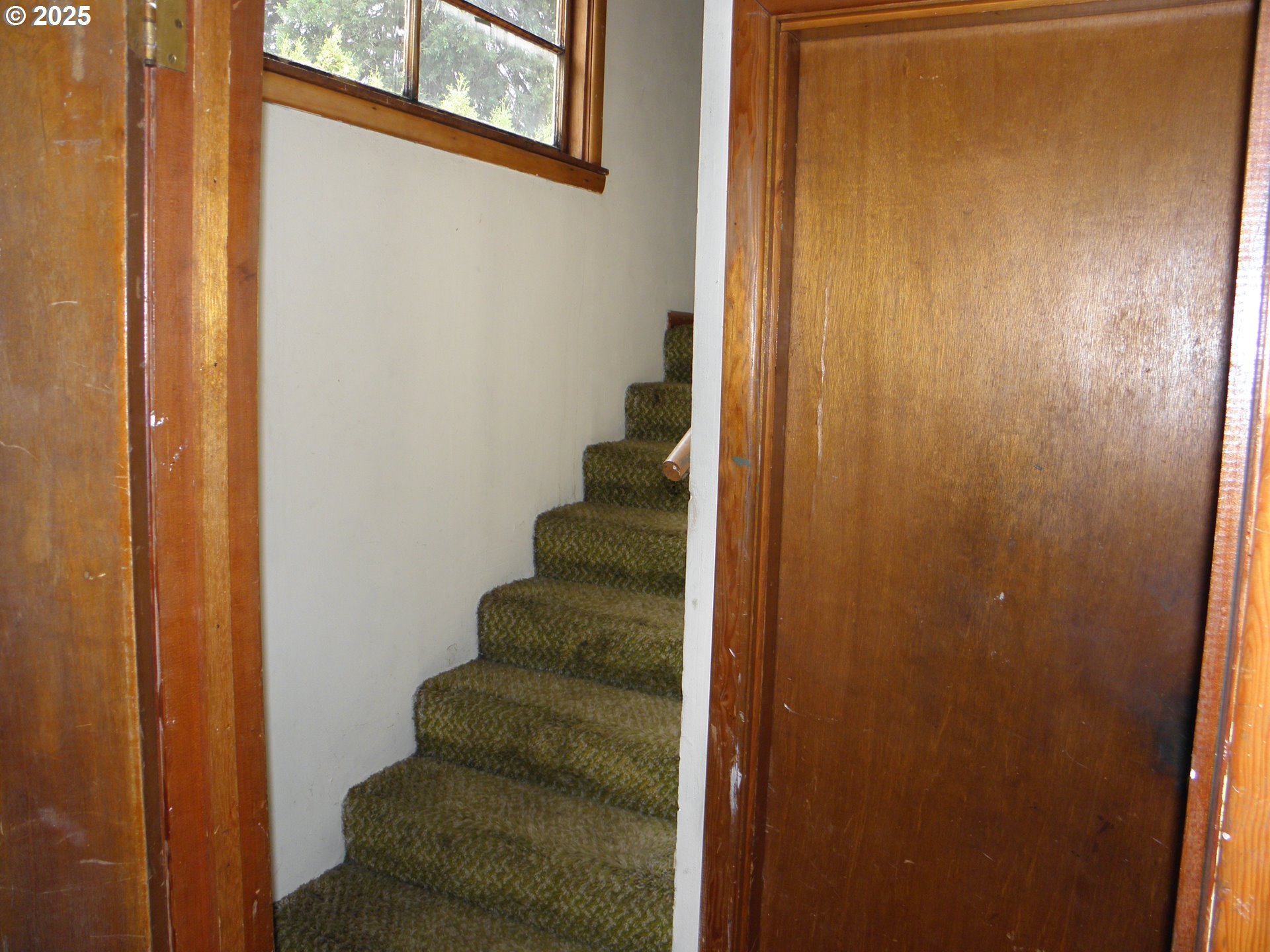 6640 Southeast 66th Avenue Portland, OR 97206 - Photo 11 of 21 a view of an entryway