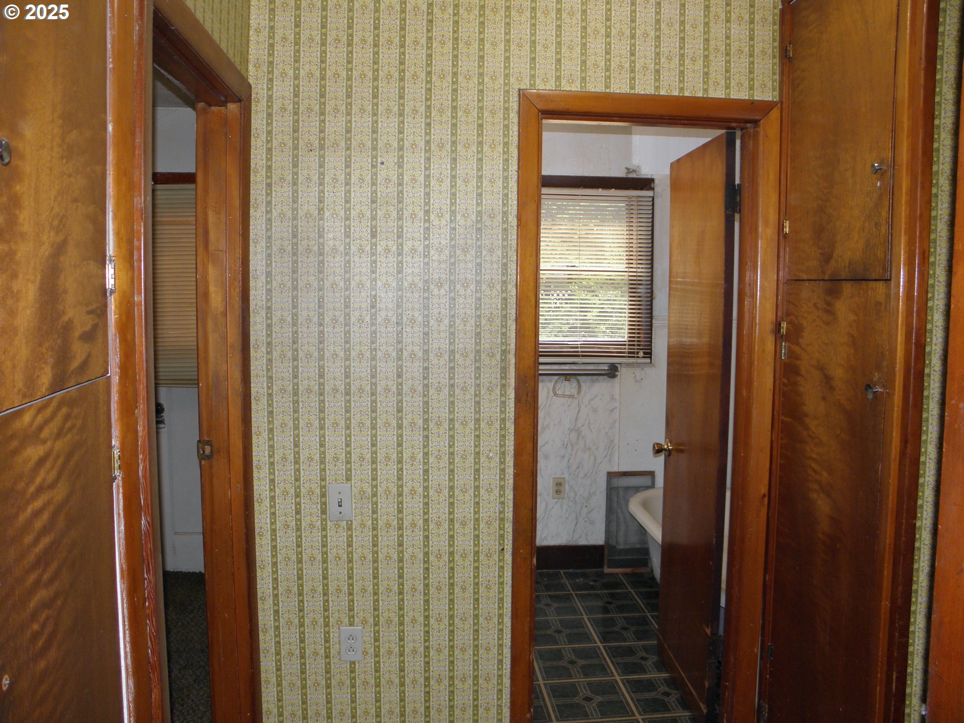 6640 Southeast 66th Avenue Portland, OR 97206 - Photo 6 of 21 a view of a bathroom