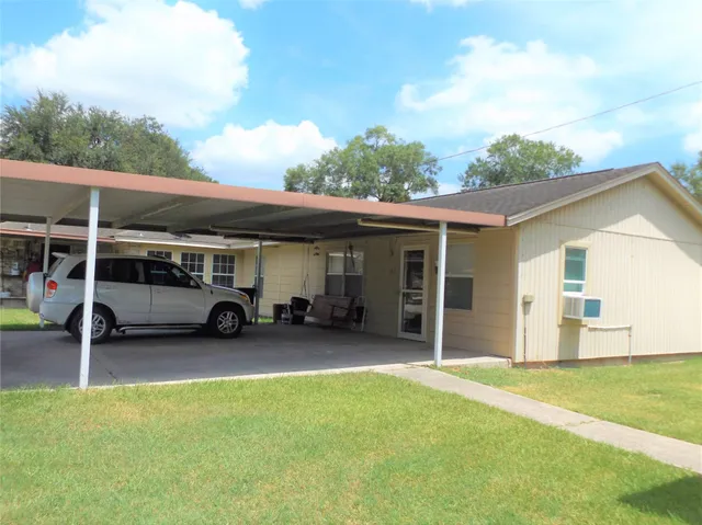 $995 | 16114 Avenue D, Channelview, TX 77530