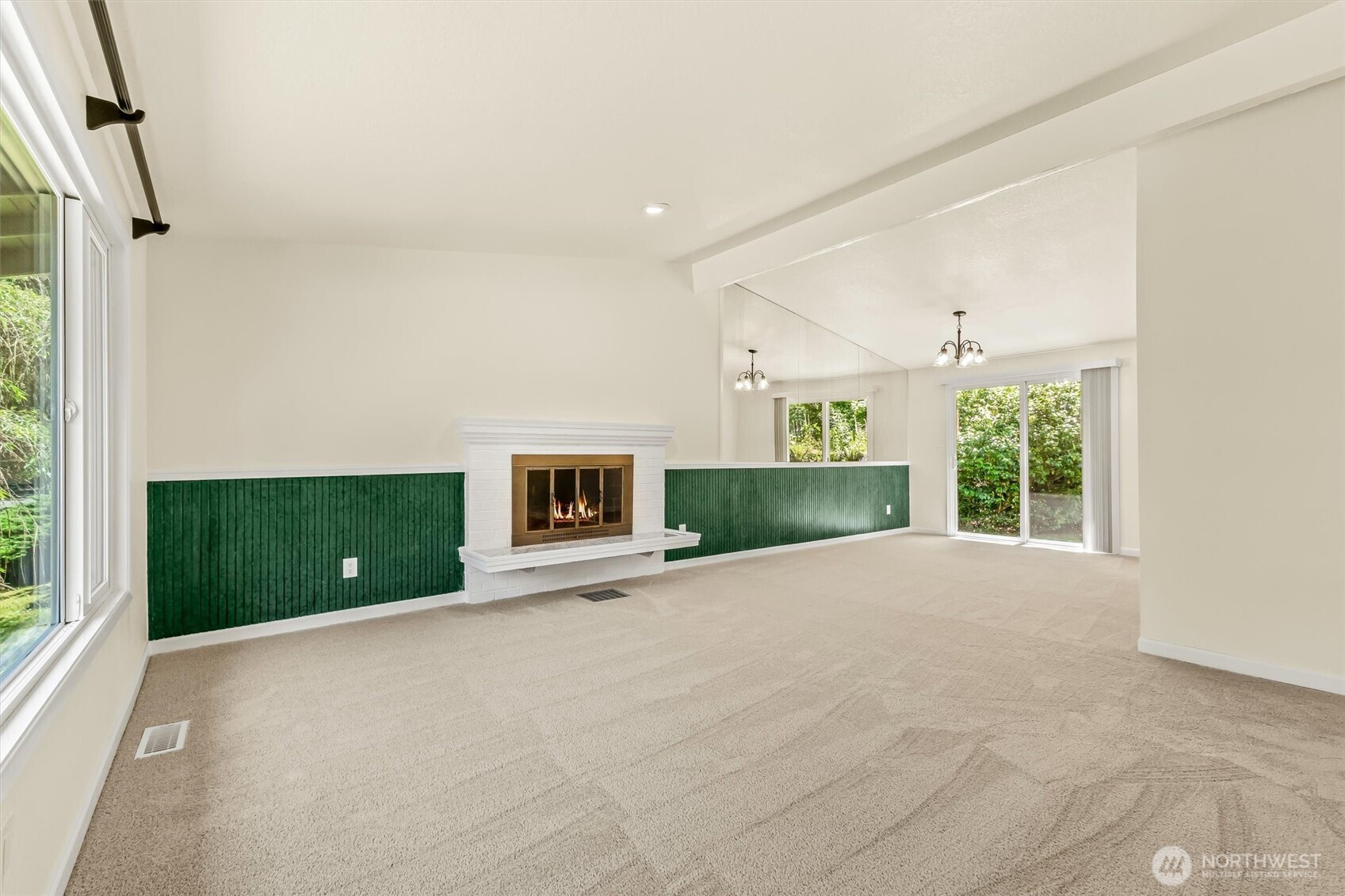 8830 Shell Place Edmonds, WA 98026 - Photo 7 of 39