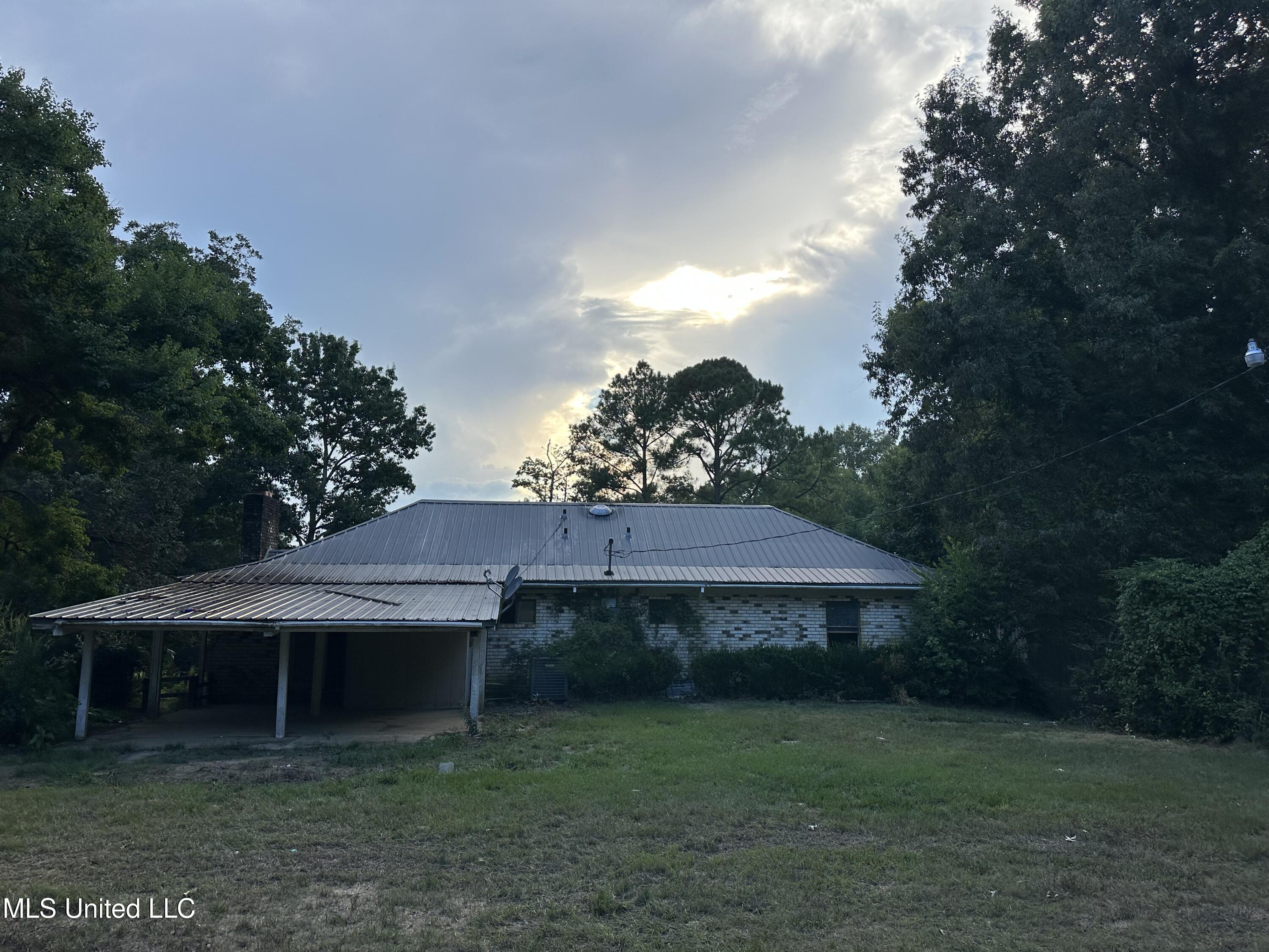 36 Pond Meadow Road Natchez, MS 39120 - Photo 2 of 24 IMG_2947