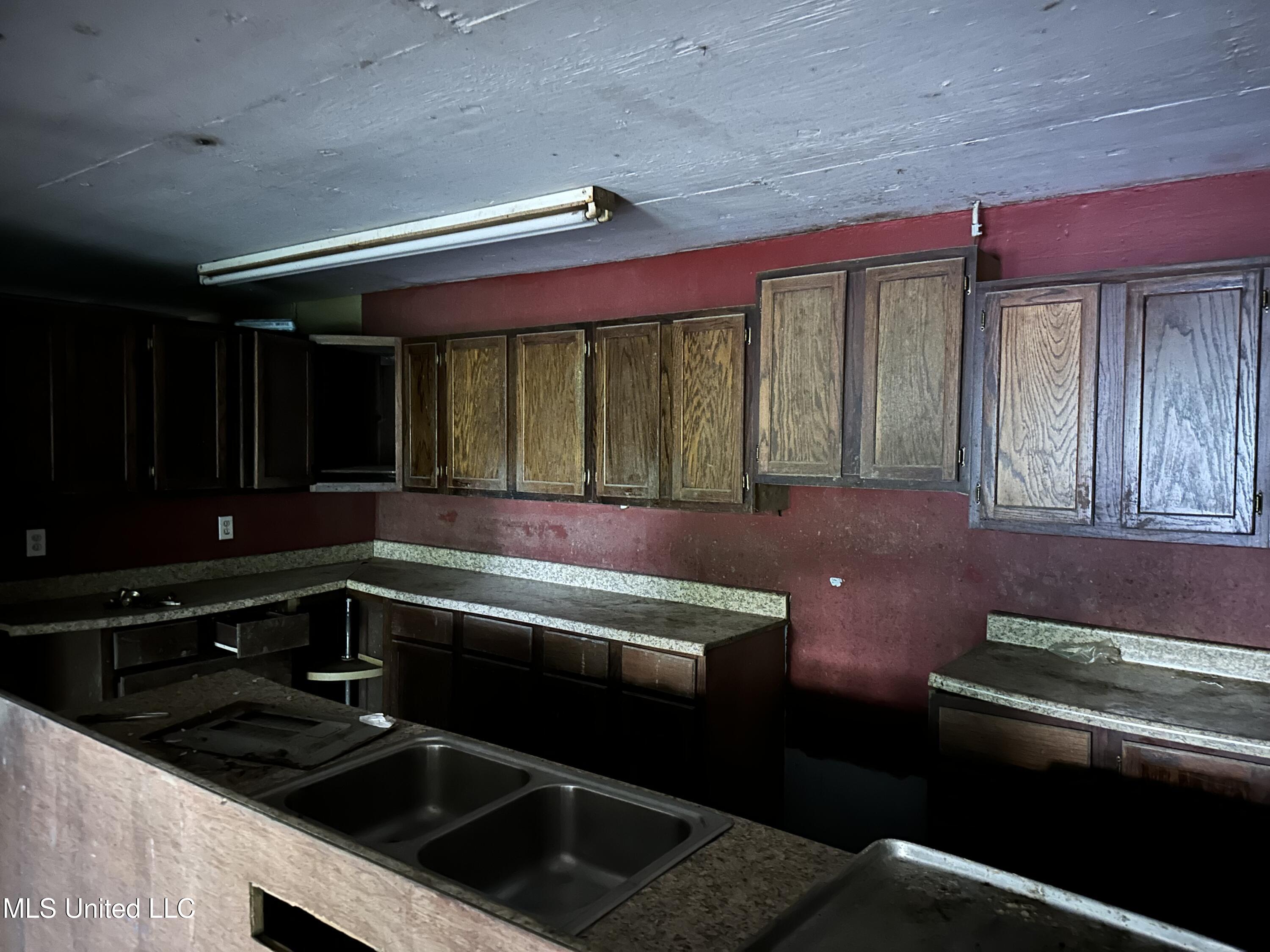 36 Pond Meadow Road Natchez, MS 39120 - Photo 3 of 24 IMG_2941