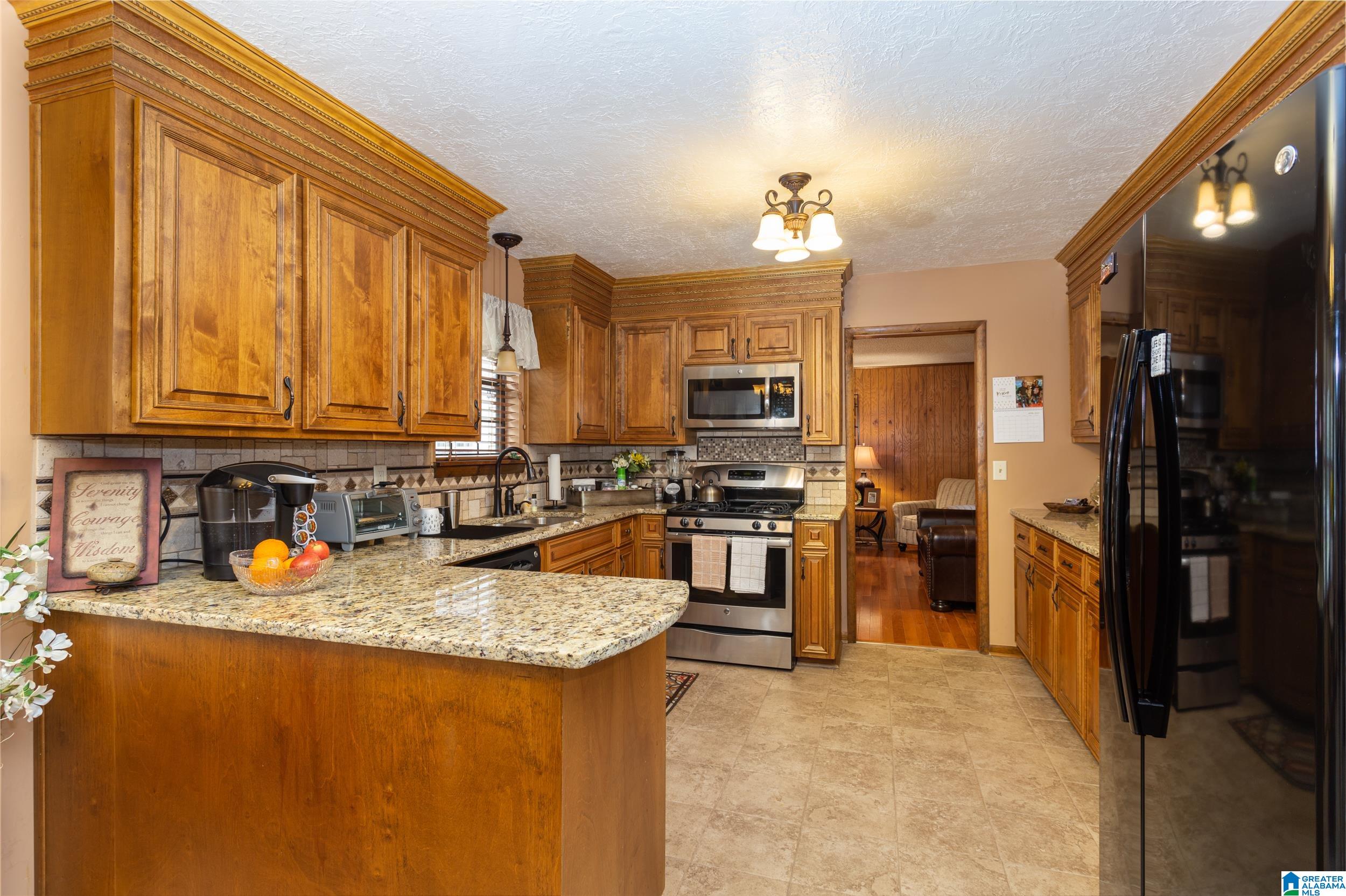 891 Oak Hill Road Oxford, AL 36203 - Photo 5 of 41