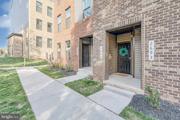 $3,750 | 2695 Velocity Road, Unit 49K, Herndon, VA 20171