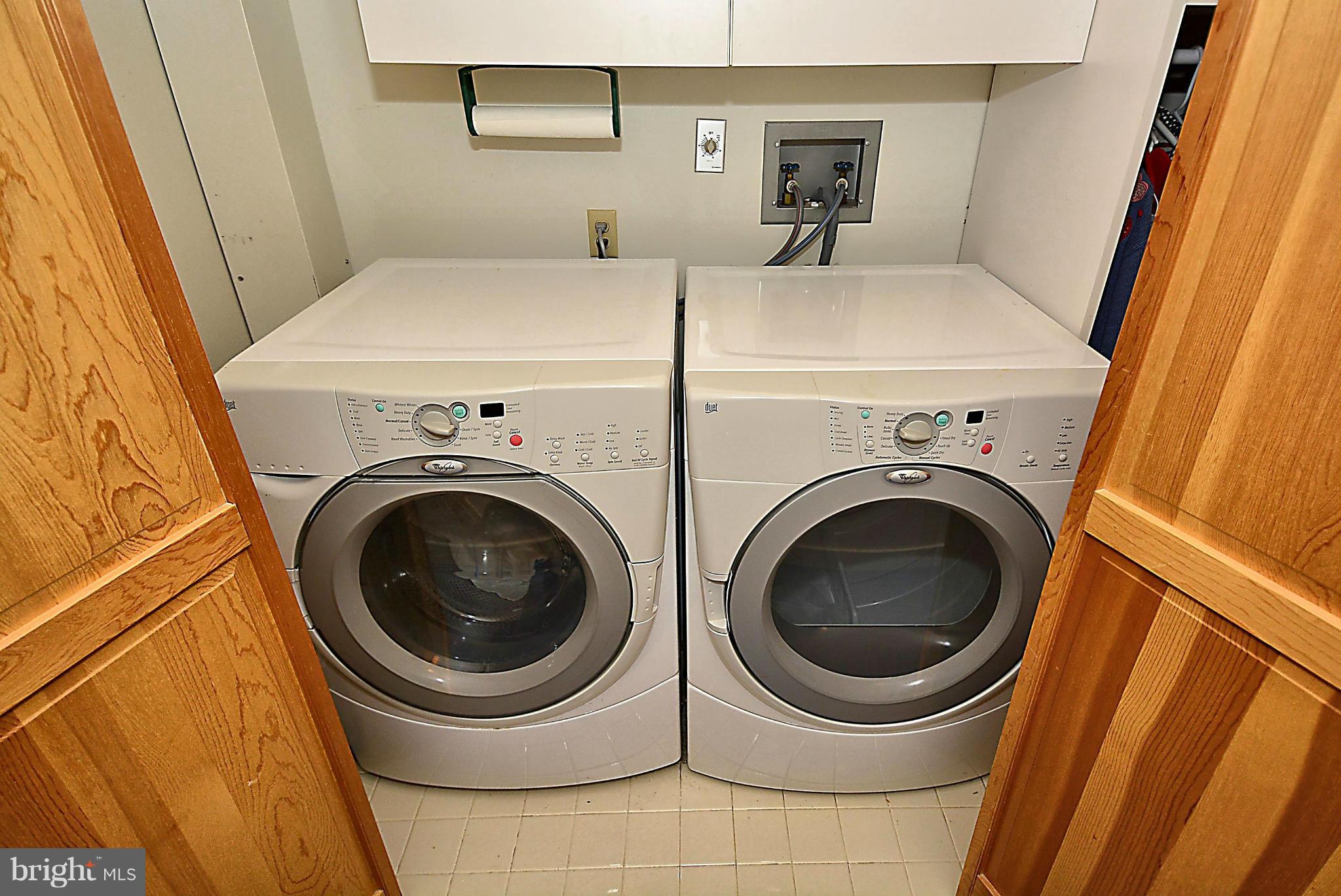 21121 Peach Tree Road Dickerson, MD 20842 - Photo 14 of 30 a utility room with dryer and washer