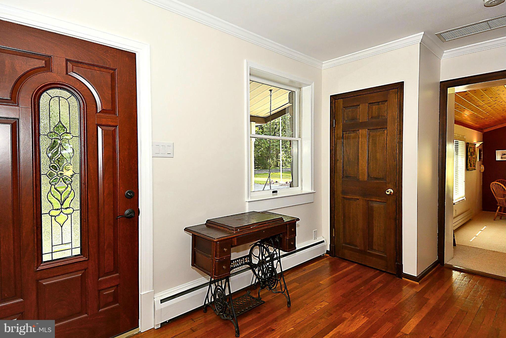 21121 Peach Tree Road Dickerson, MD 20842 - Photo 3 of 30 a living room with furniture and a window