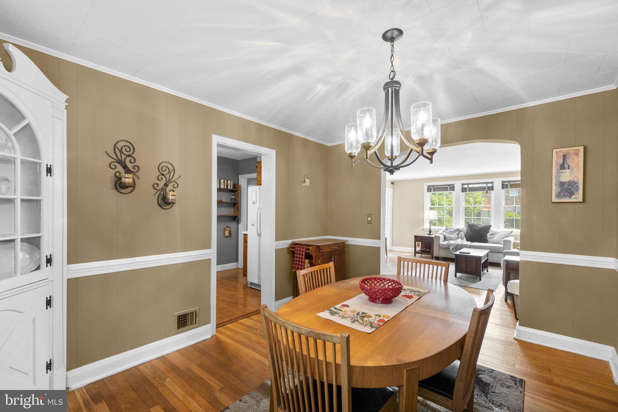 1819 Deveron Road Towson, MD 21286 - Photo 11 of 34 Dining Room