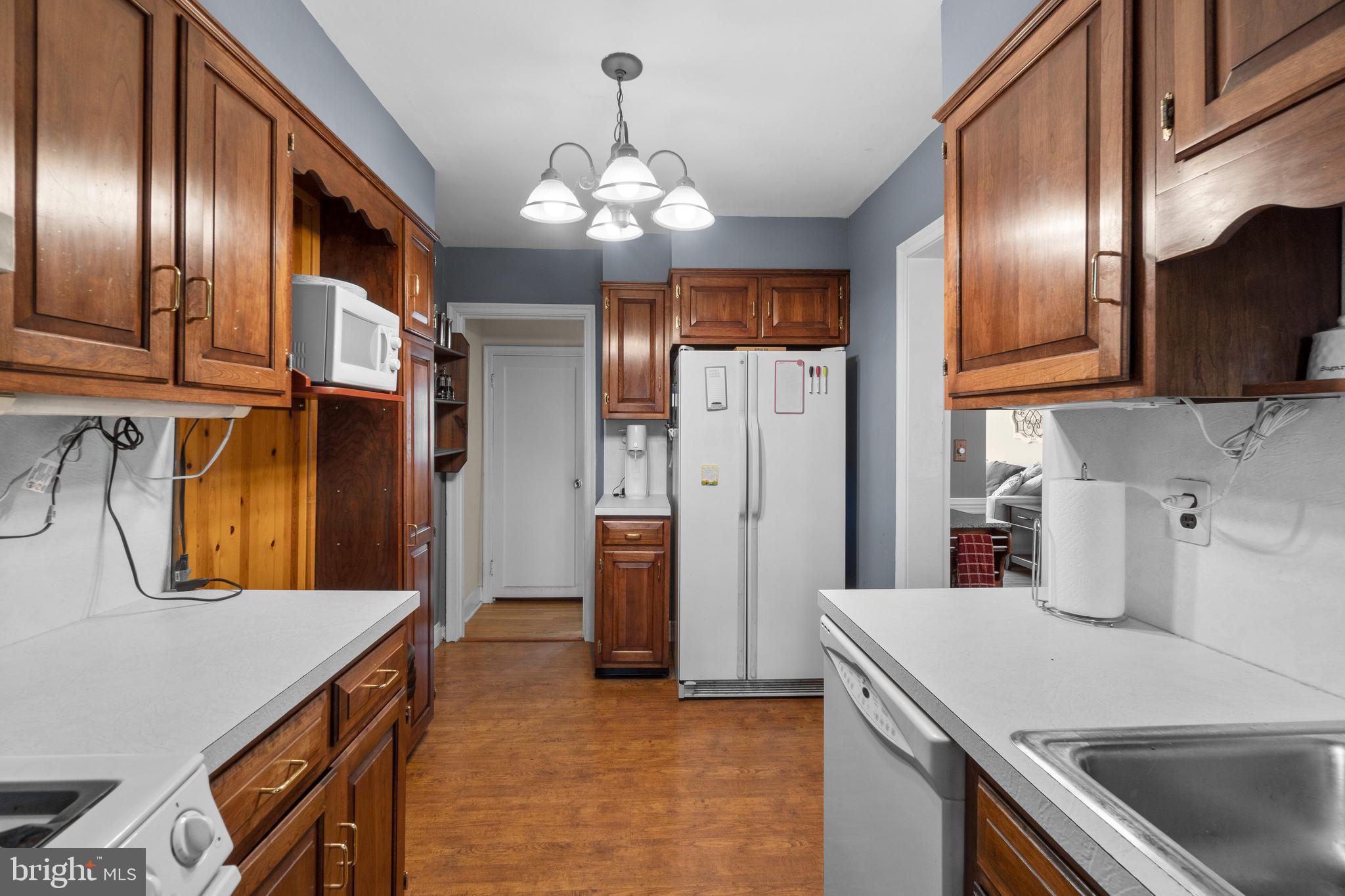 1819 Deveron Road Towson, MD 21286 - Photo 14 of 34 Kitchen