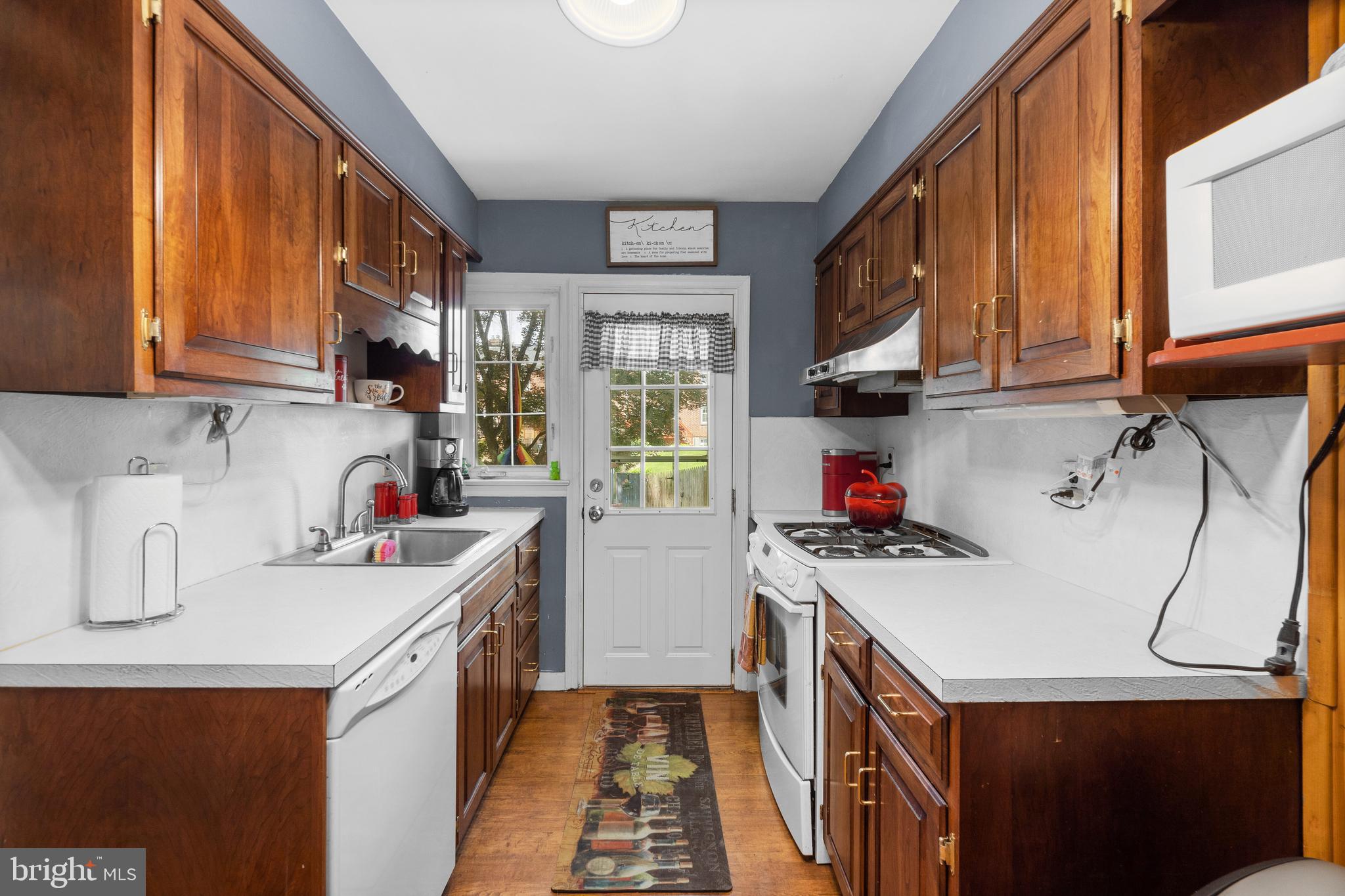1819 Deveron Road Towson, MD 21286 - Photo 15 of 34 Kitchen