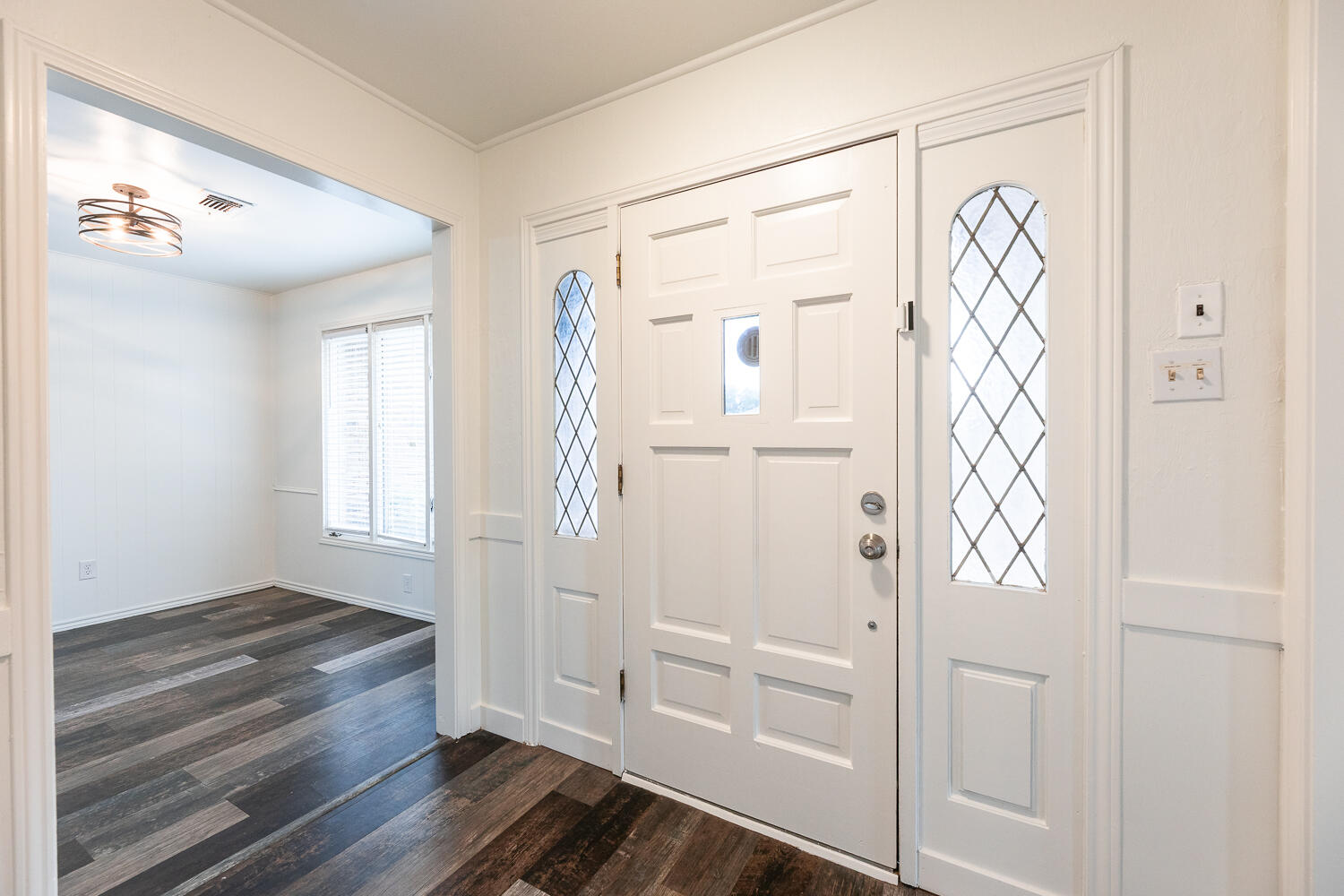 5709 80th Street Lubbock, TX 79424 - Photo 7 of 64 Entryway