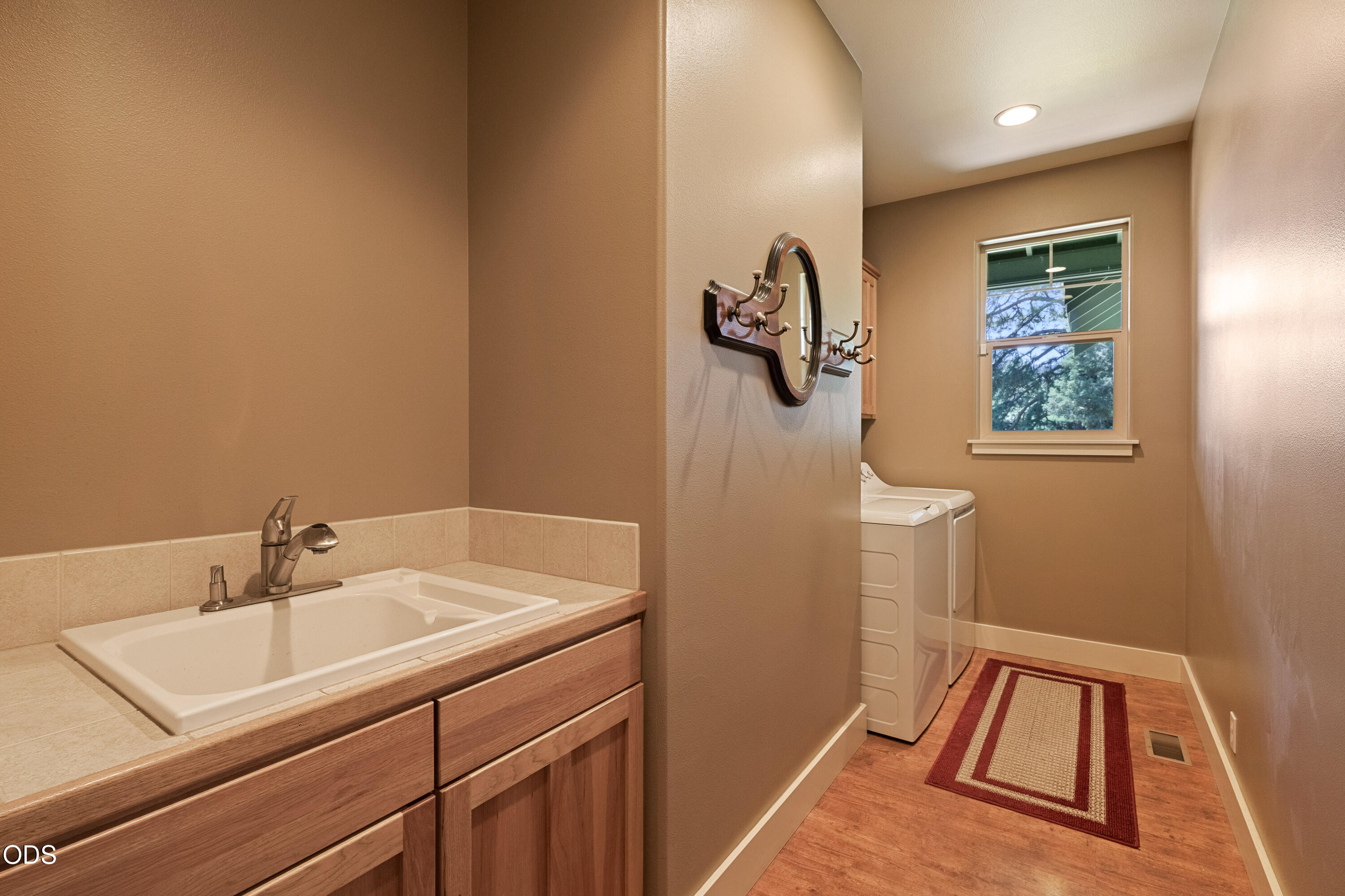 63330 S Road Bend, OR 97703 - Photo 28 of 54 laundry room