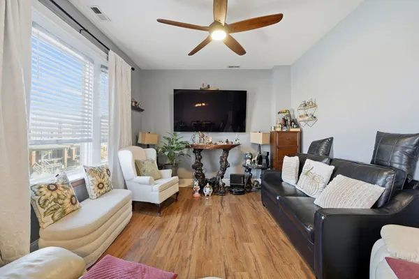 $749,000 | 2923 West Diversey Avenue, Chicago, IL 60647