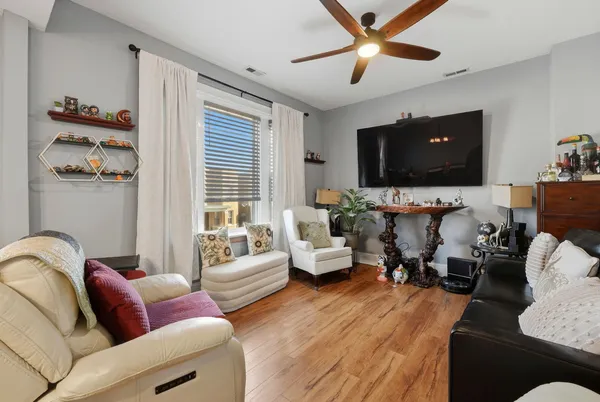 $749,000 | 2923 West Diversey Avenue, Chicago, IL 60647