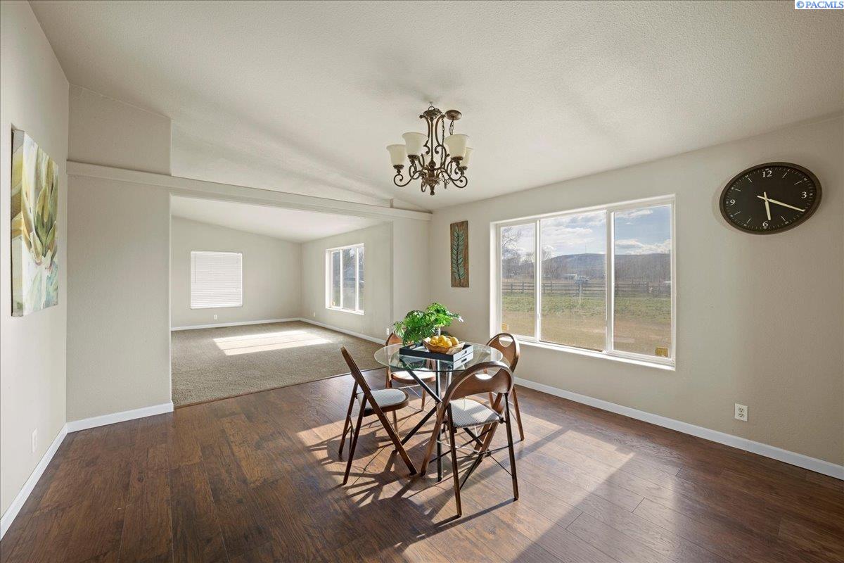 41104 South Morton Road Kennewick, WA 99337 - Photo 5 of 29 Gallery Image 5