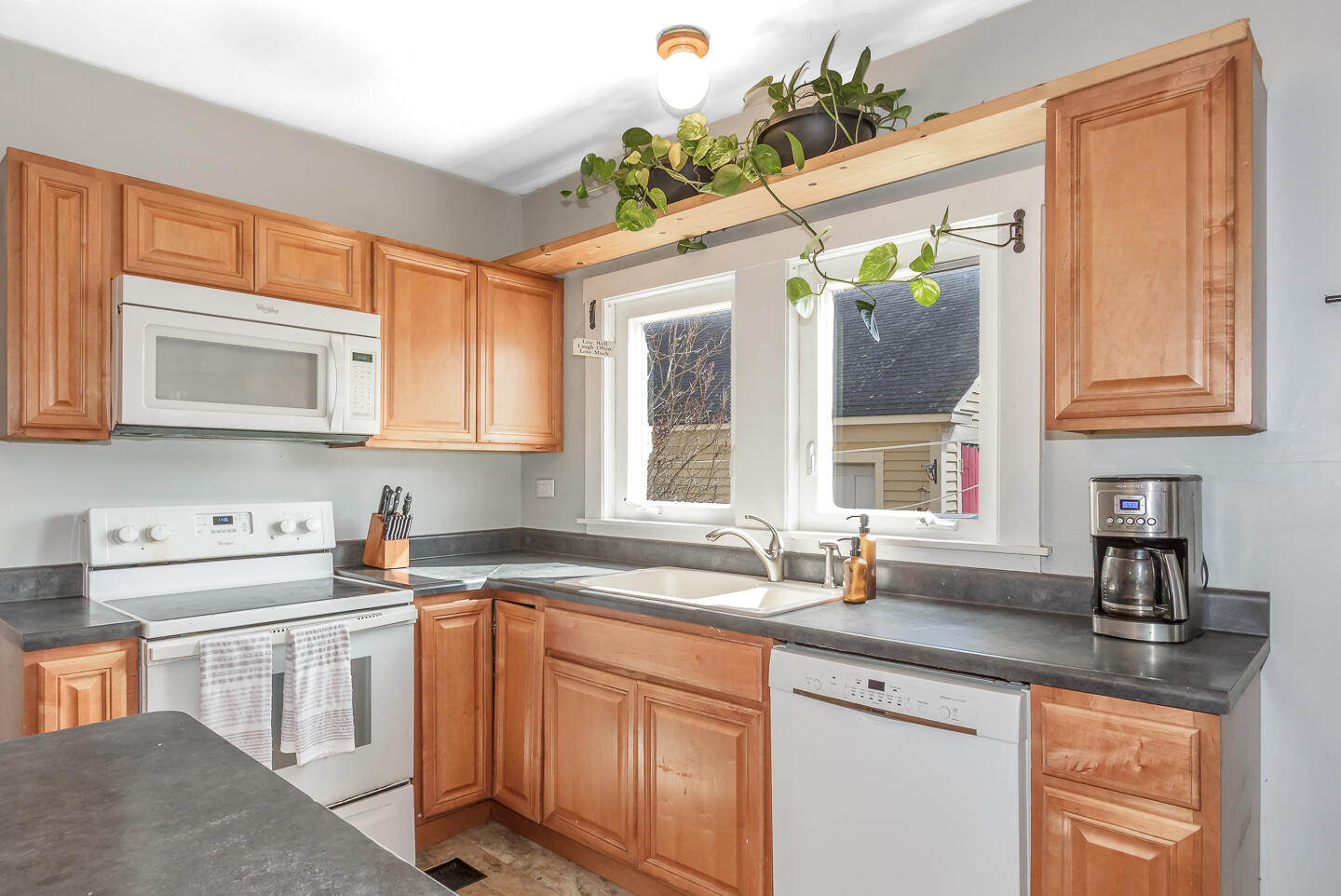 894 Main Street Waterboro, ME 04087 - Photo 7 of 44 IMG_5157-Edit