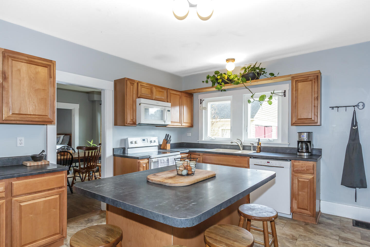 894 Main Street Waterboro, ME 04087 - Photo 8 of 44 IMG_5160