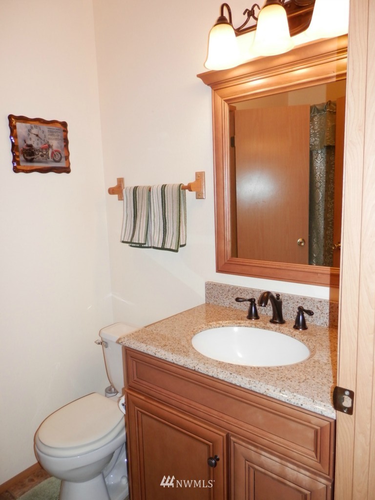 13332 Military Road Southeast Rainier, WA 98576 - Photo 11 of 25 Gallery Image 11