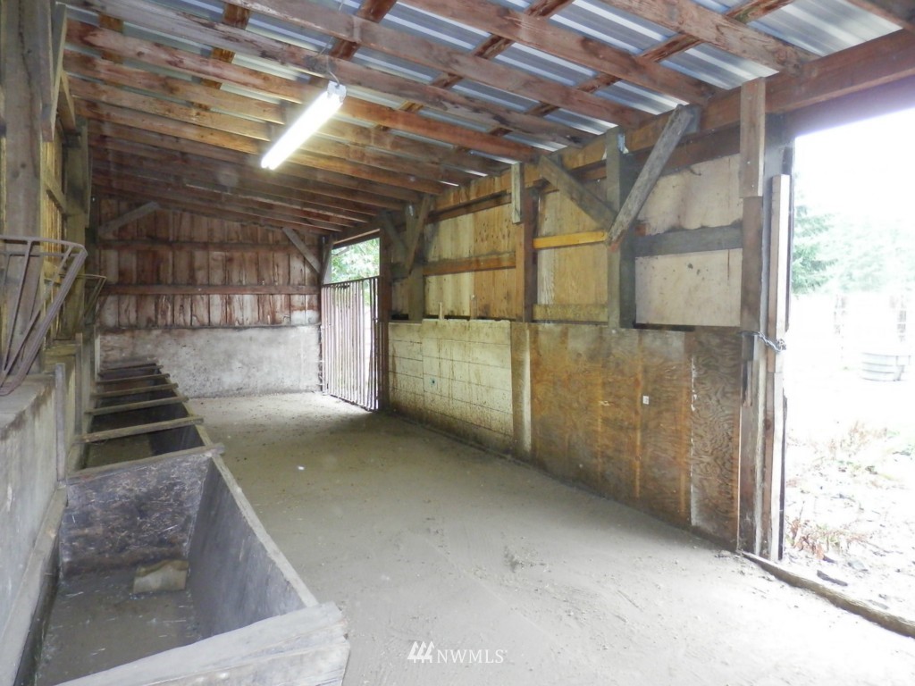 13332 Military Road Southeast Rainier, WA 98576 - Photo 21 of 25 Gallery Image 21