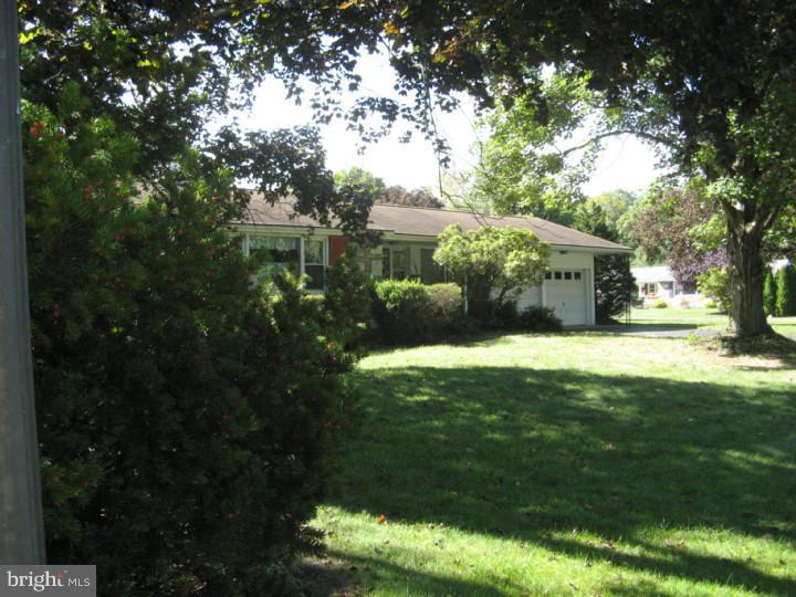 5 Austin Road Yardley, PA 19067 - Photo 4 of 24 Gallery Image 4