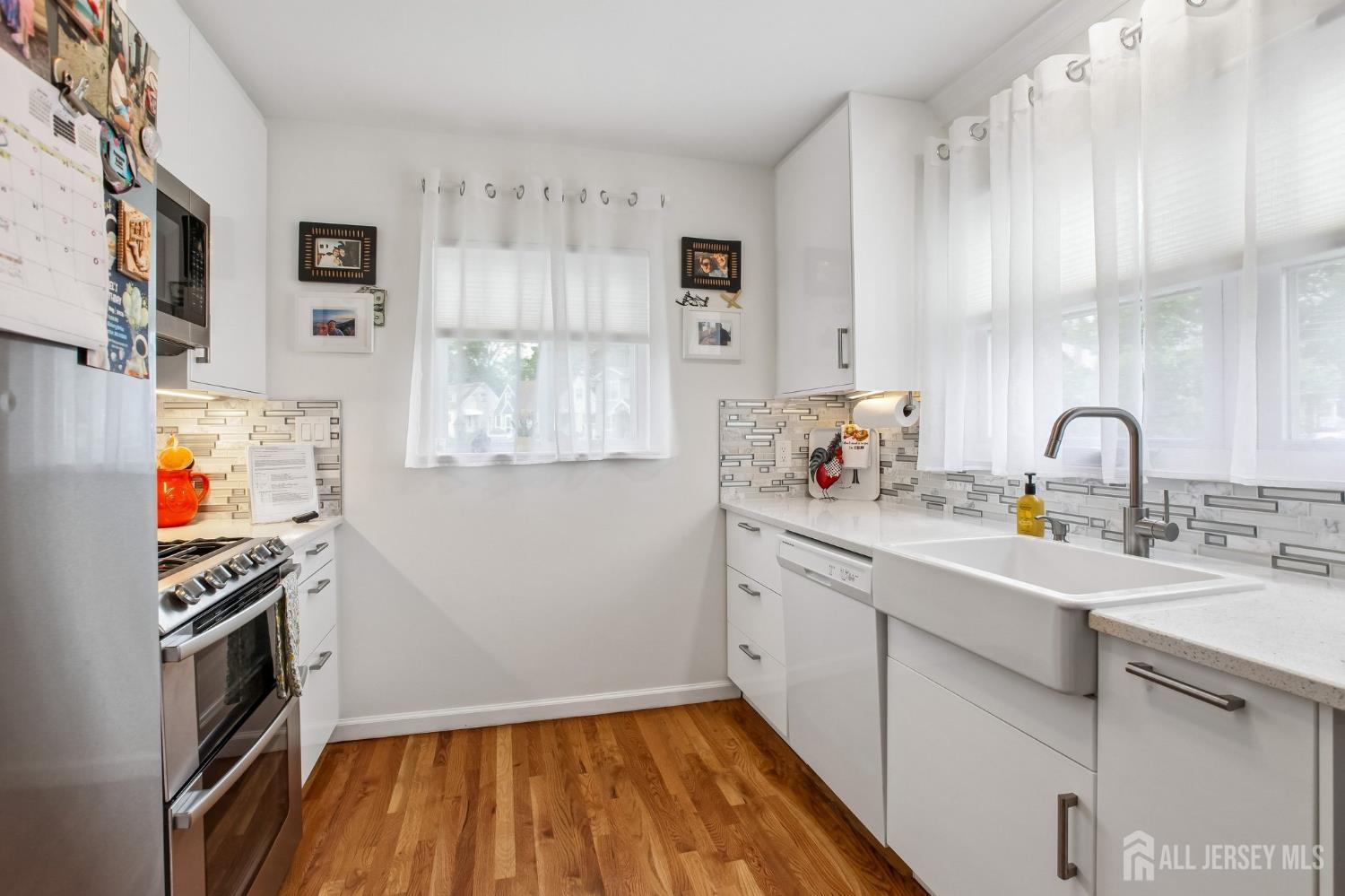 1585 Barton Road Union, NJ 07083 - Photo 3 of 26