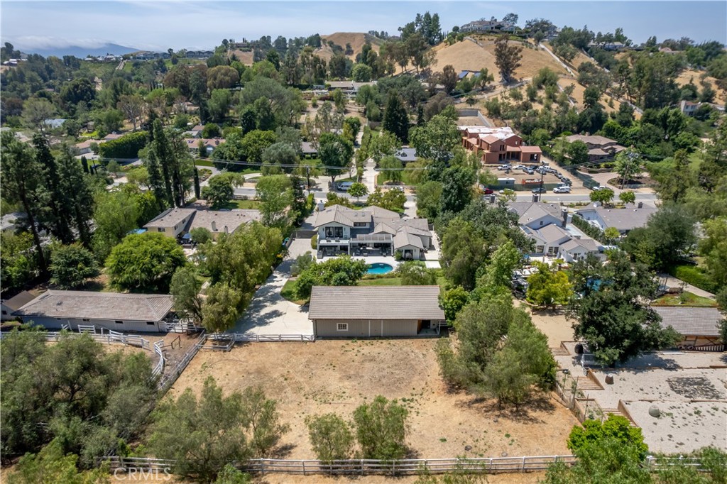 5460 Round Meadow Road Hidden Hills, CA 91302 - Photo 28 of 29 Gallery Image 28