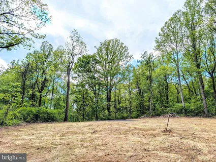 $230,000 | 3964 Hidden Valley Lane, Linden, VA 22642