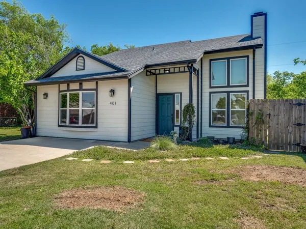 $315,000 | 401 North Sierra Trail, Pilot Point, TX 76258