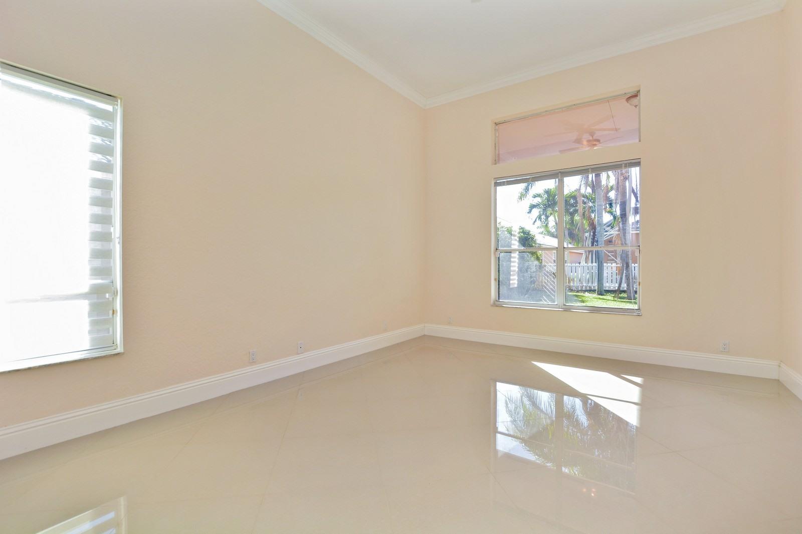 12326 Rockledge Circle Boca Raton, FL 33428 - Photo 12 of 36 Master Bedroom