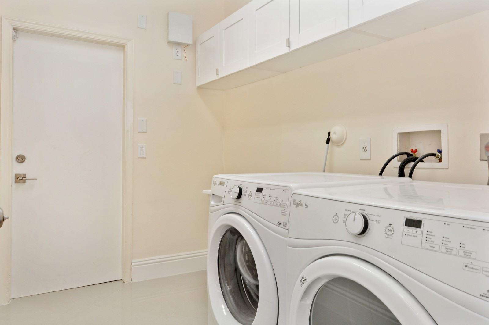 12326 Rockledge Circle Boca Raton, FL 33428 - Photo 27 of 36 Laundry Room