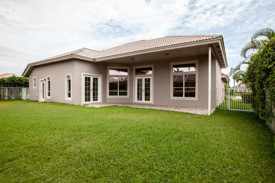 12326 Rockledge Circle Boca Raton, FL 33428 - Photo 28 of 36 Covered Patio