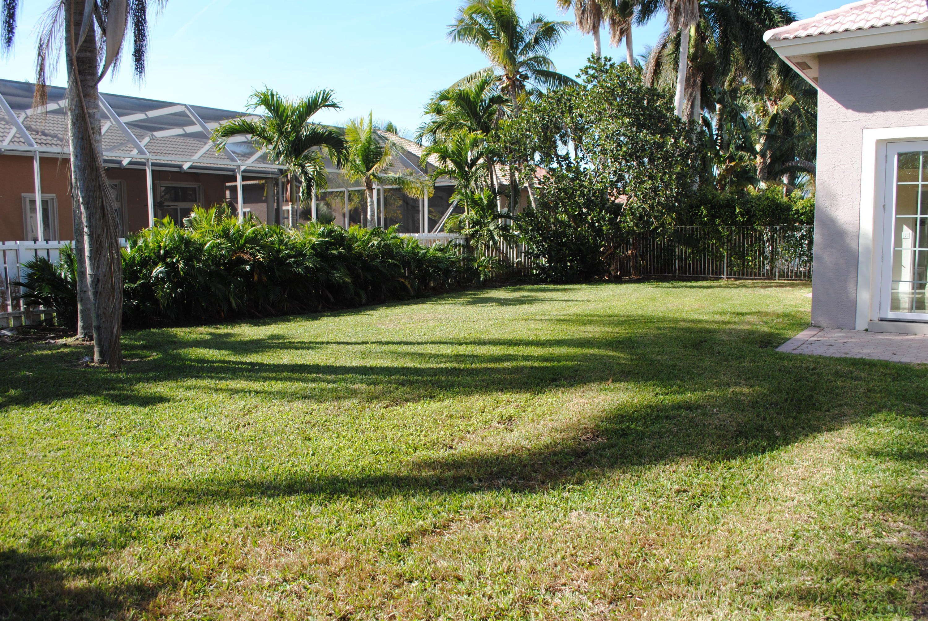 12326 Rockledge Circle Boca Raton, FL 33428 - Photo 29 of 36 Large Backyard