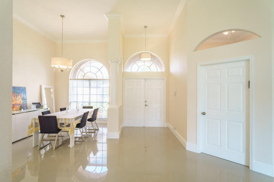 12326 Rockledge Circle Boca Raton, FL 33428 - Photo 6 of 36 Dining furnished