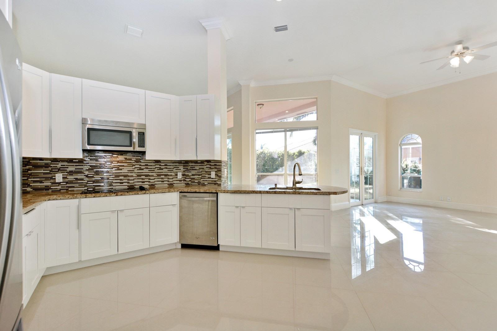 12326 Rockledge Circle Boca Raton, FL 33428 - Photo 10 of 36 Kitchen