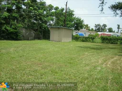 37 Allen Road Hollywood, FL 33023 - Photo 5 of 5 Yard/Garden