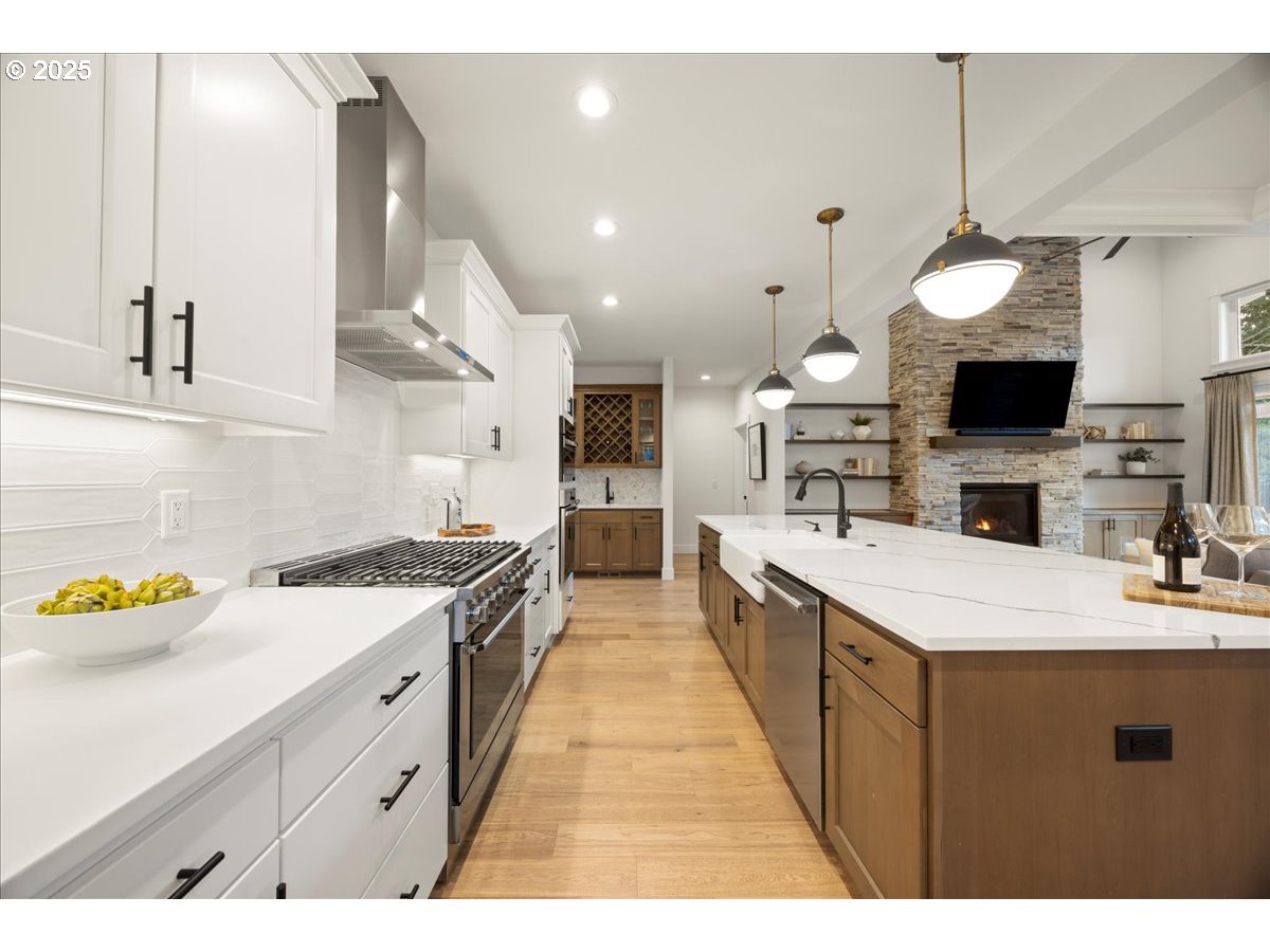 17815 Pilkington Road Lake Oswego, OR 97035 - Photo 15 of 48 Kitchen