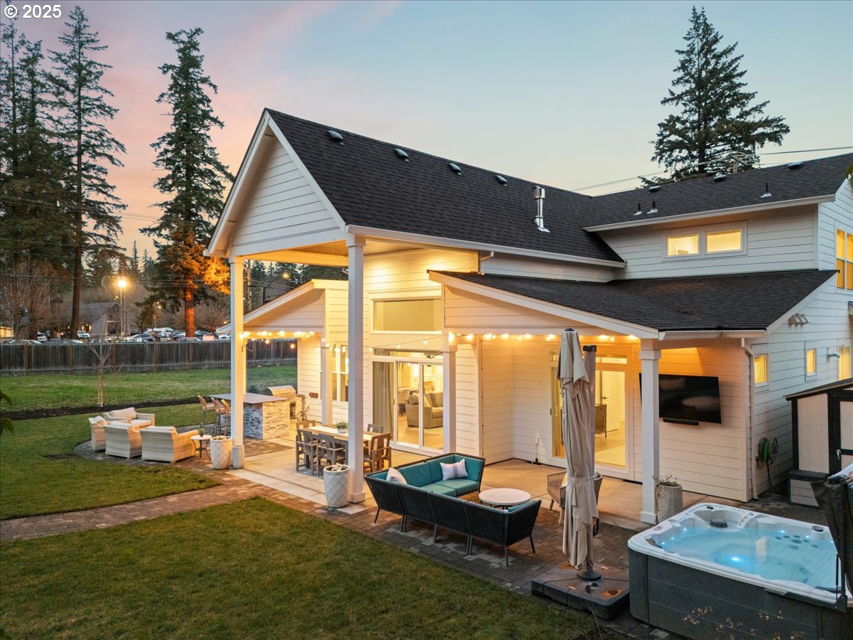 17815 Pilkington Road Lake Oswego, OR 97035 - Photo 36 of 48 Backyard