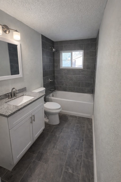 5423 Grace Point Lane Houston, TX 77048 - Photo 4 of 6 a bathroom with a double vanity sink a toilet and a mirror