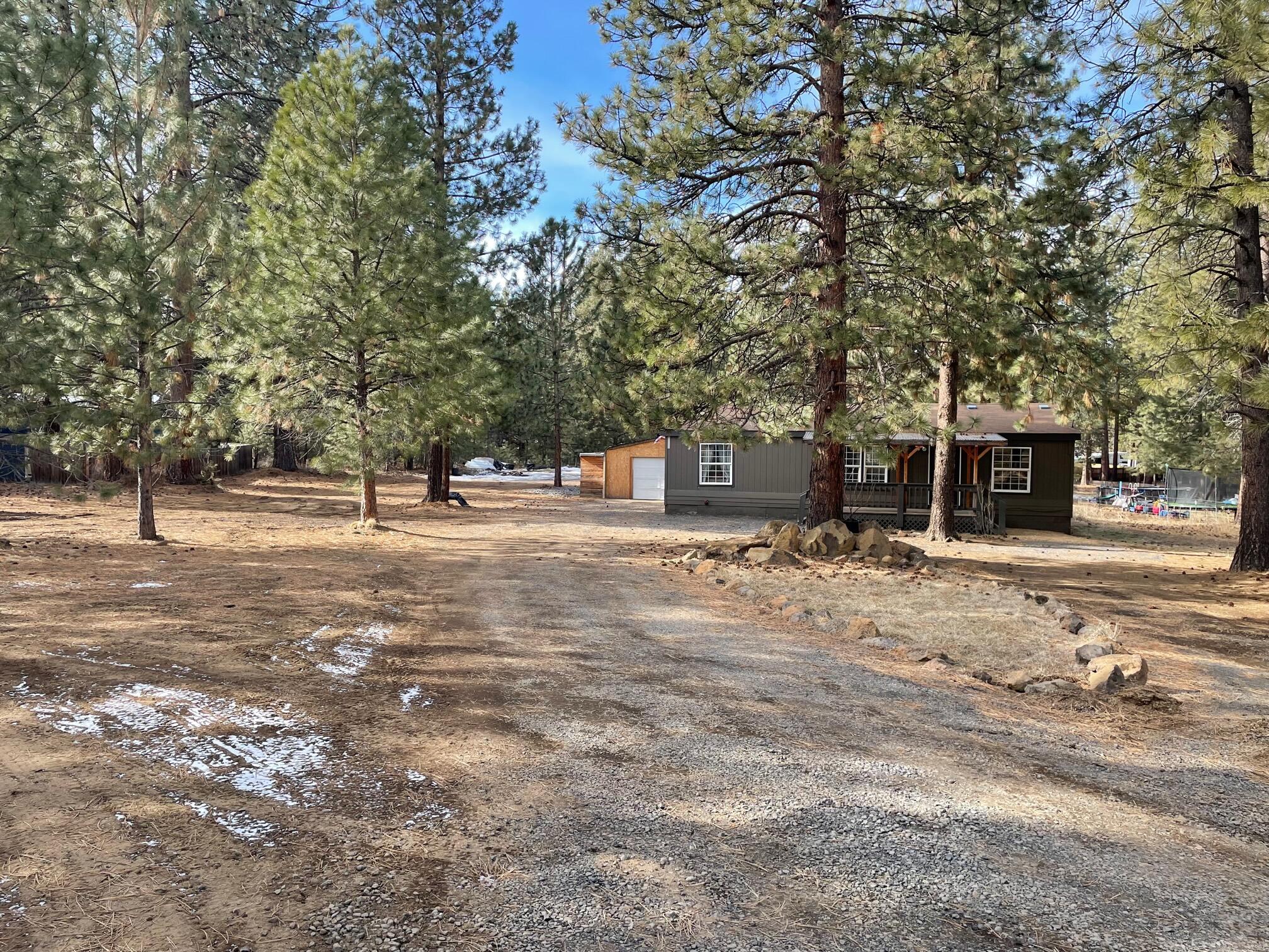 59657 Cheyenne Road Bend, OR 97702 - Photo 3 of 27 IMG_7355