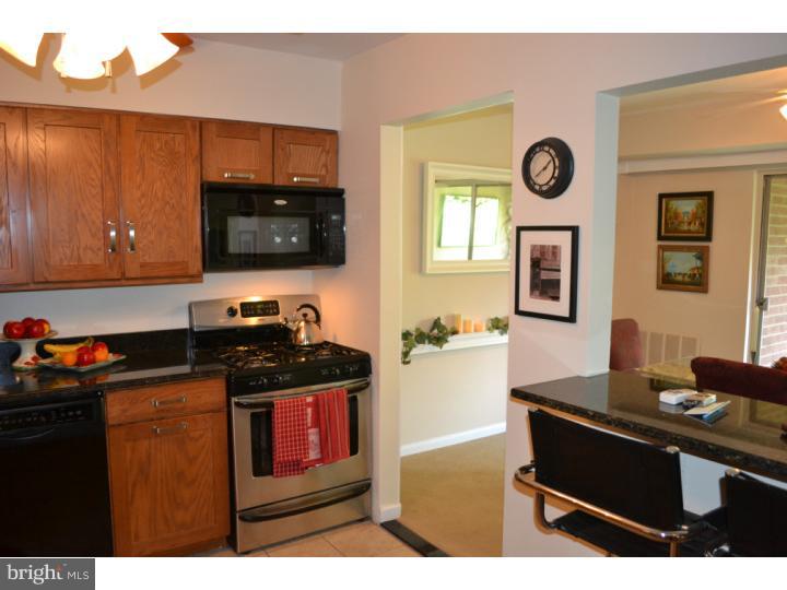 167-5 Echelon Road Voorhees, NJ 08043 - Photo 10 of 24 Kitchen