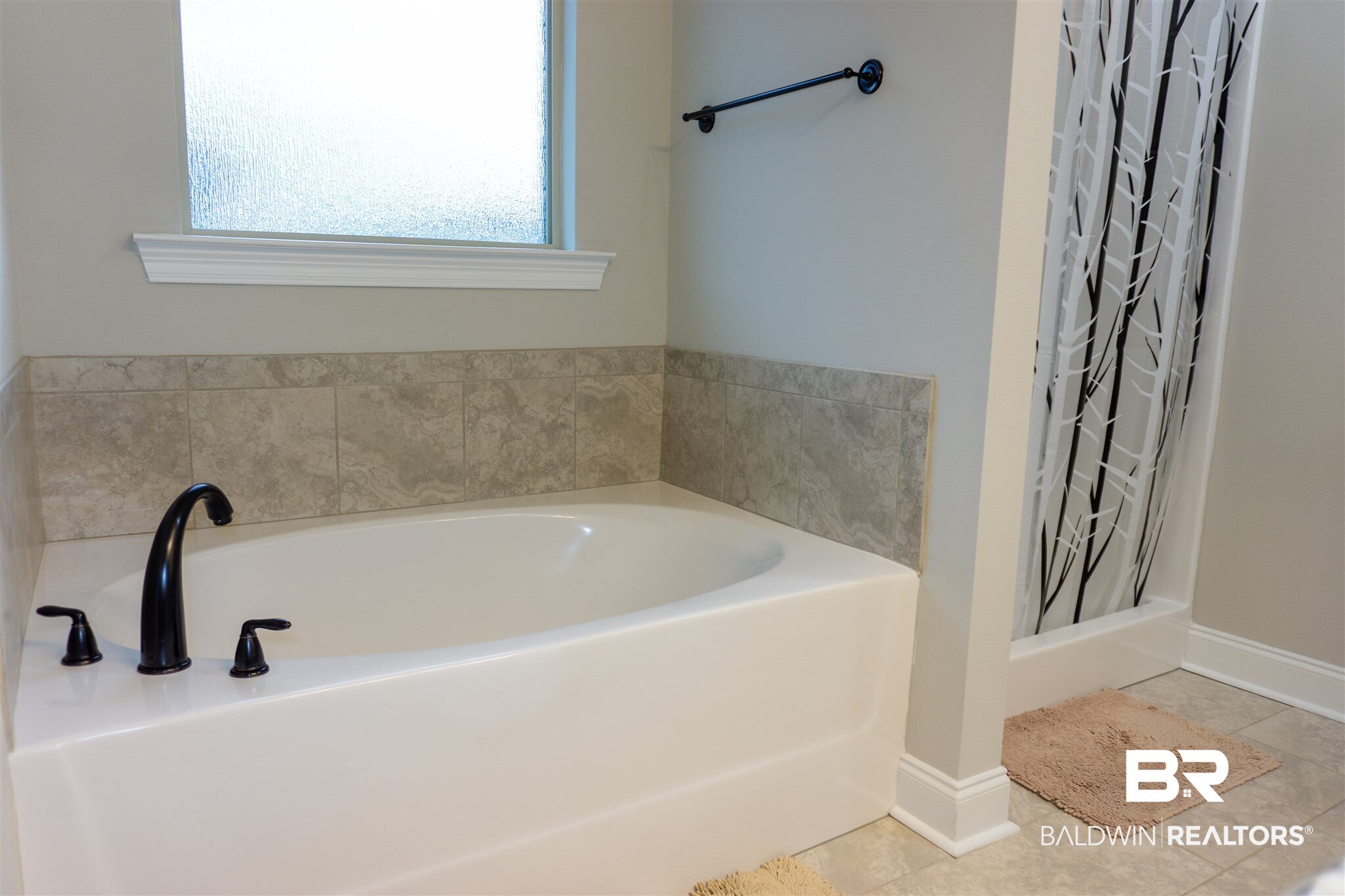 15071 Troon Drive Foley, AL 36535 - Photo 19 of 22 Master Bath