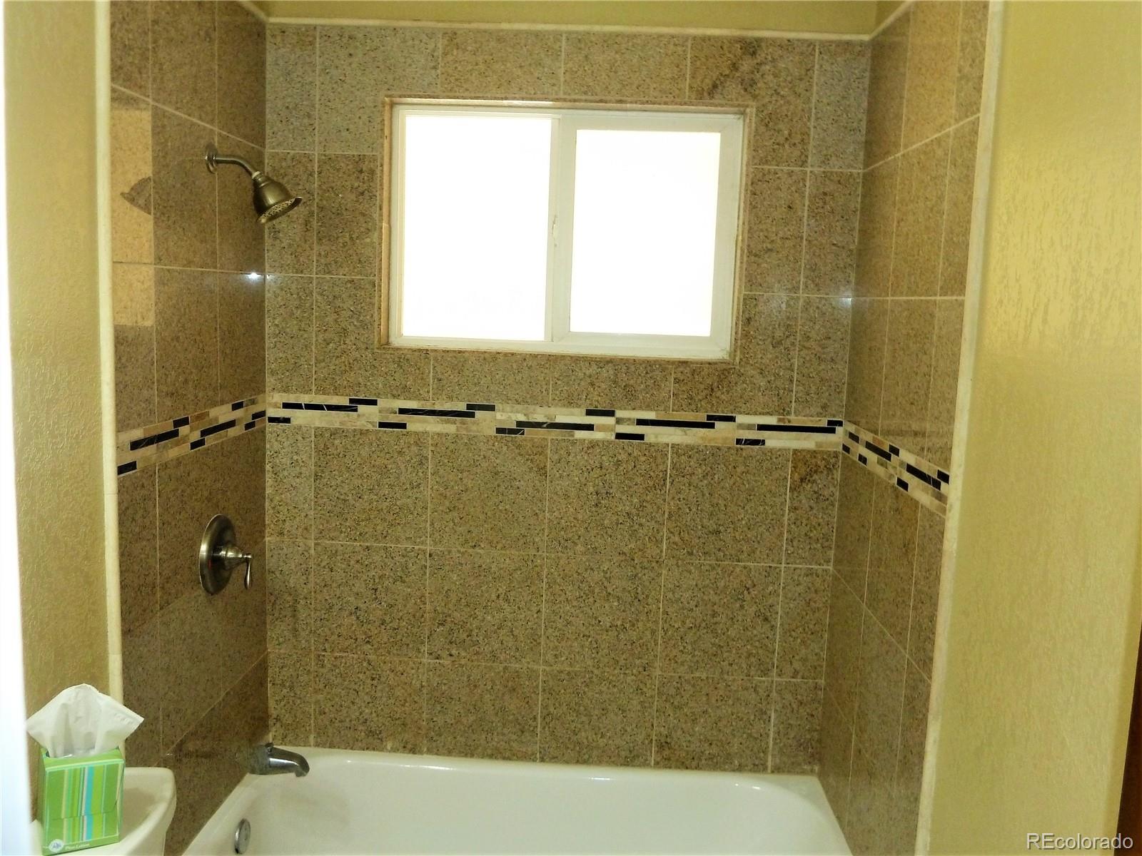6831 Ruth Way Denver, CO 80221 - Photo 10 of 30 Gallery Image 10