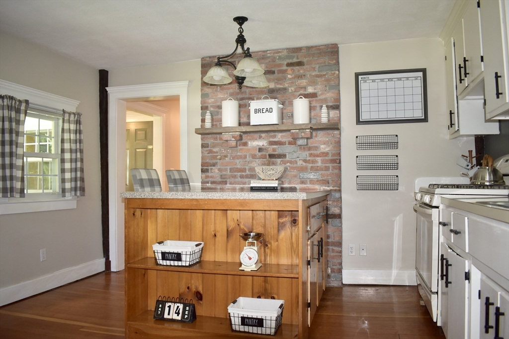 8 Moore Road Westford, MA 01886 - Photo 3 of 17 Gallery Image 3