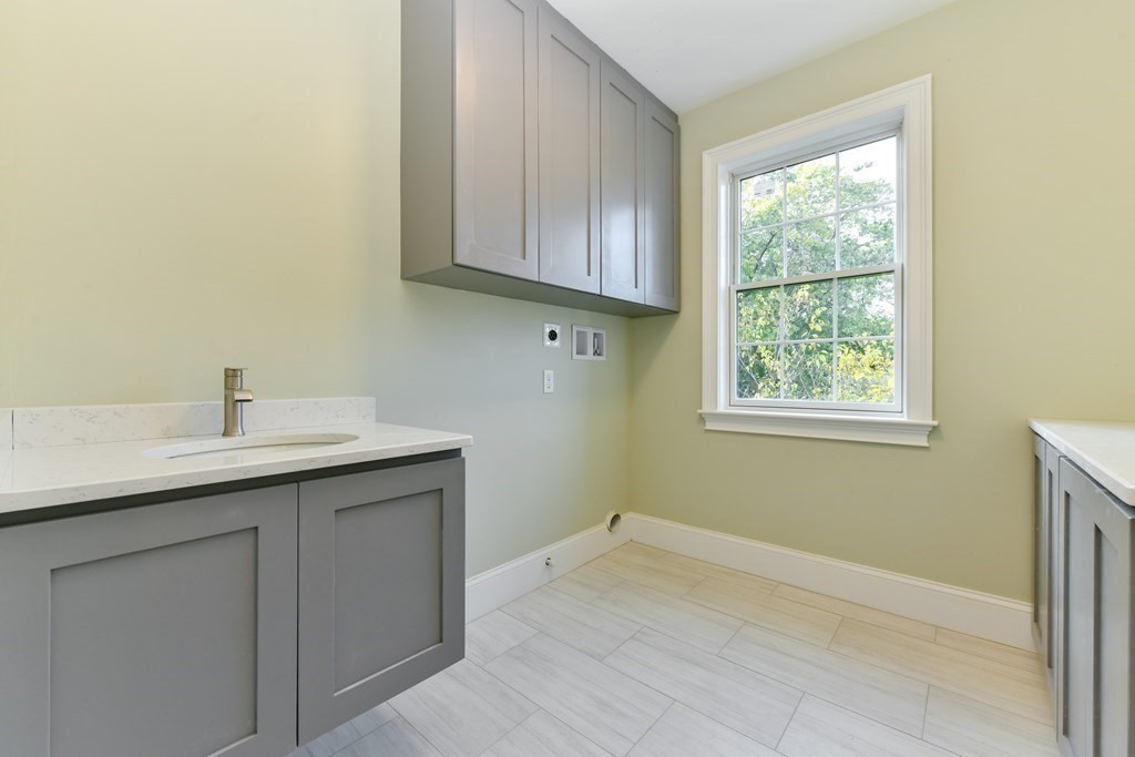 26 Kennedy Road Stoughton, MA 02072 - Photo 19 of 41