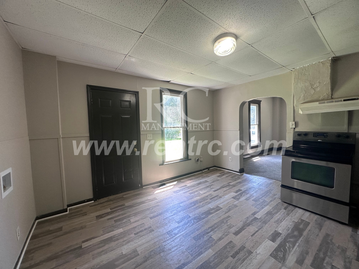 17 Indiana Street Danville, IL 61832 - Photo 2 of 7
