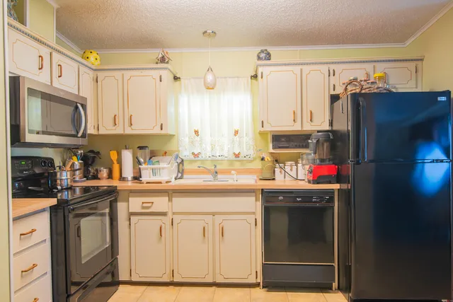 $1,100 | 14 Jacaranda Lane, Port St. Lucie, FL 34952