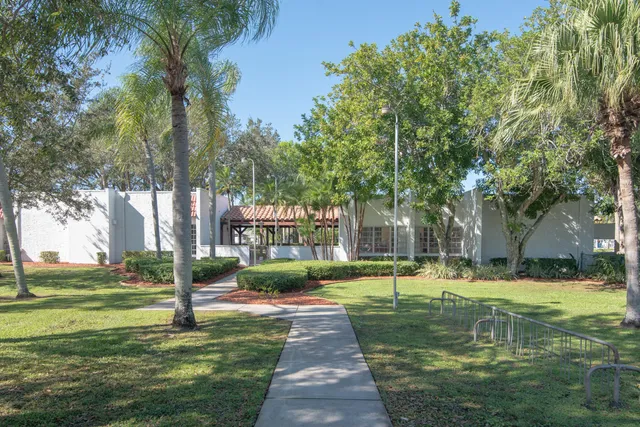 $1,100 | 14 Jacaranda Lane, Port St. Lucie, FL 34952